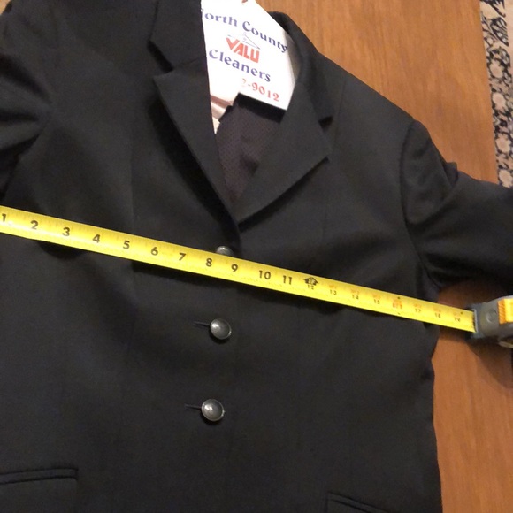 Cynthia Munro Hadfield’s LTD Equestrian Riding Jacket - Picture 10 of 15